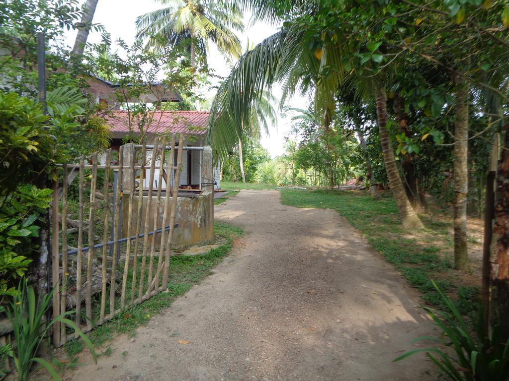 Pahalagawattha Homestay ウナワトゥナ エクステリア 写真