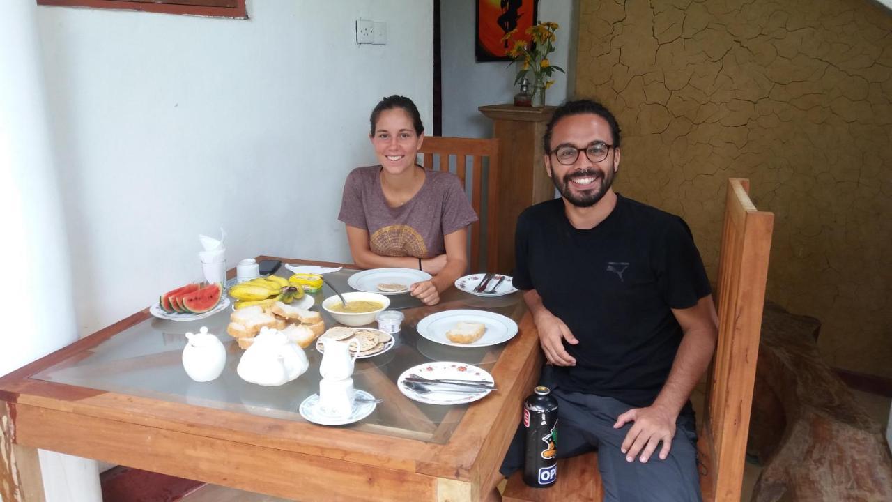 Pahalagawattha Homestay ウナワトゥナ エクステリア 写真