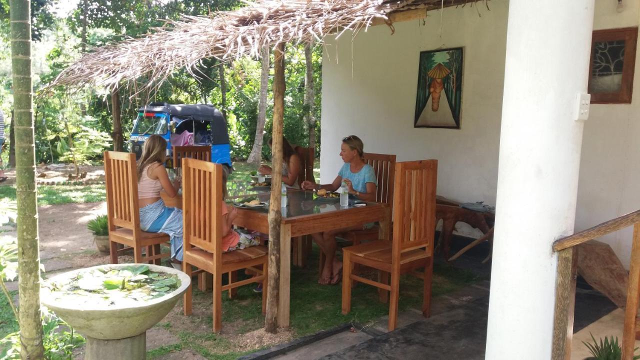 Pahalagawattha Homestay ウナワトゥナ エクステリア 写真